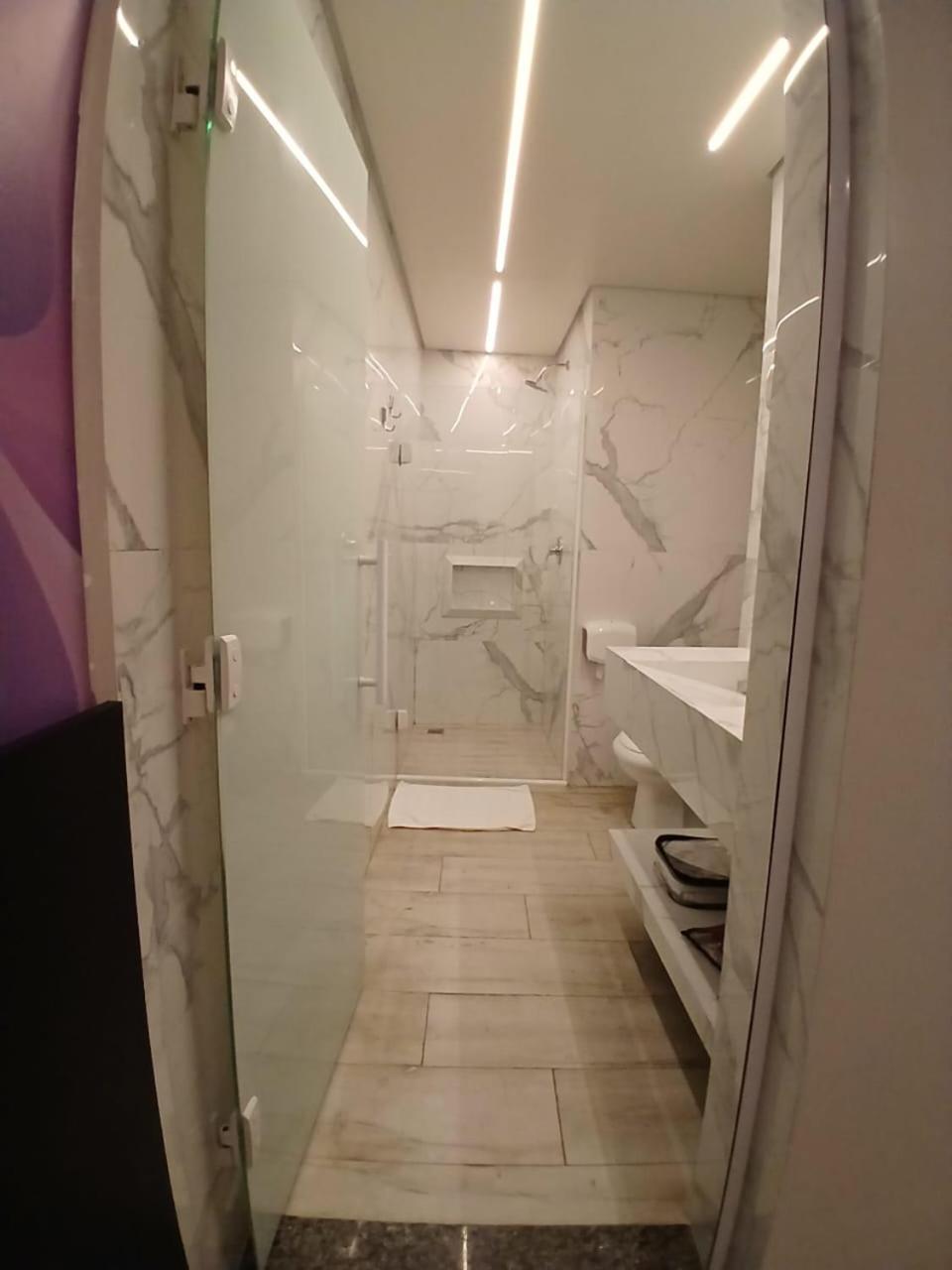 Hotel do amor Marselha 2 *